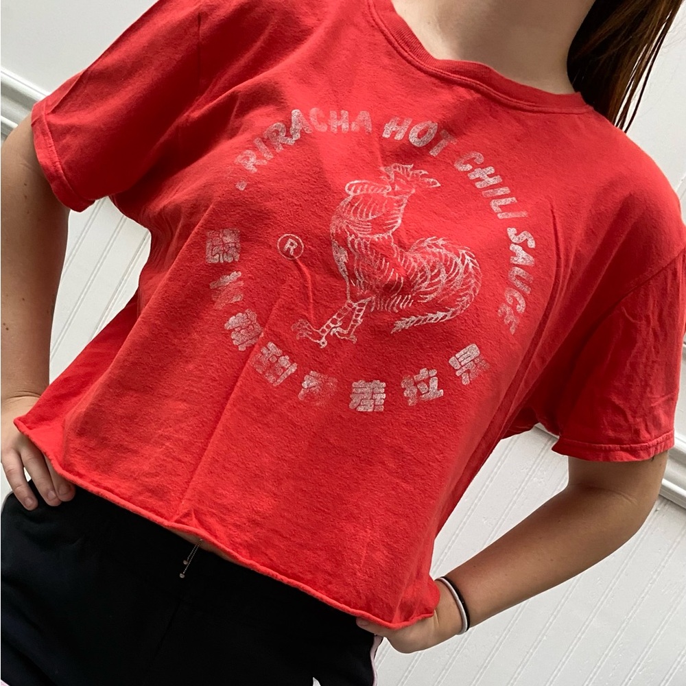 Sriracha Red crop top Size Large tee t-shirt tee